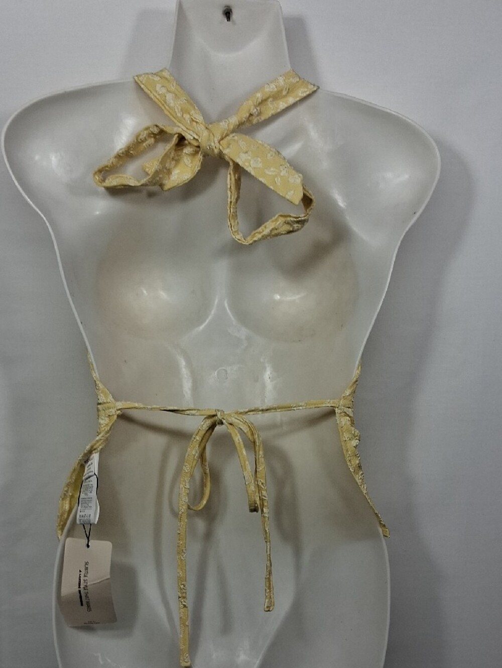 POÉSELLE Yellow Textured Halter Top - Picture 3 of 5